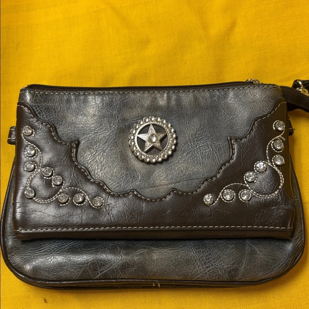 Blazin Roxx Dark Brown Clutch with Star Accent